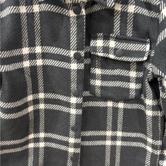 Girls Plaid Button Up - Picture 4 of 4